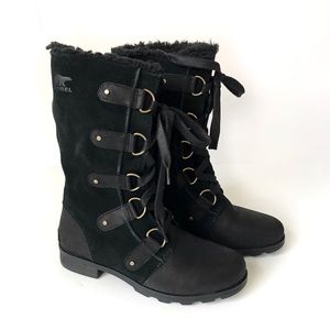 New Sorel Emelie lace up boots